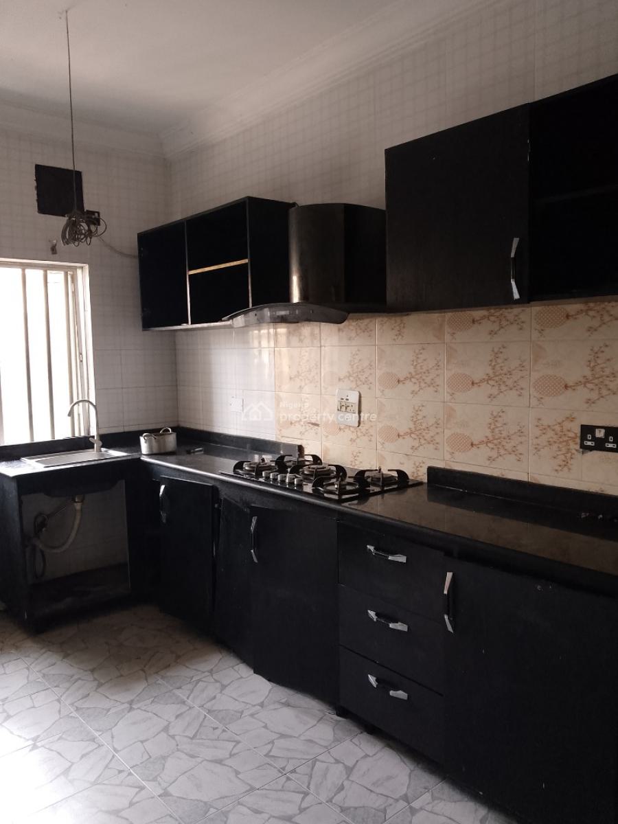 a Spacious 2bedroom Flat Apartment, Ilaje Mobile Road, Ajah, Lagos, Flat / Apartment for Rent