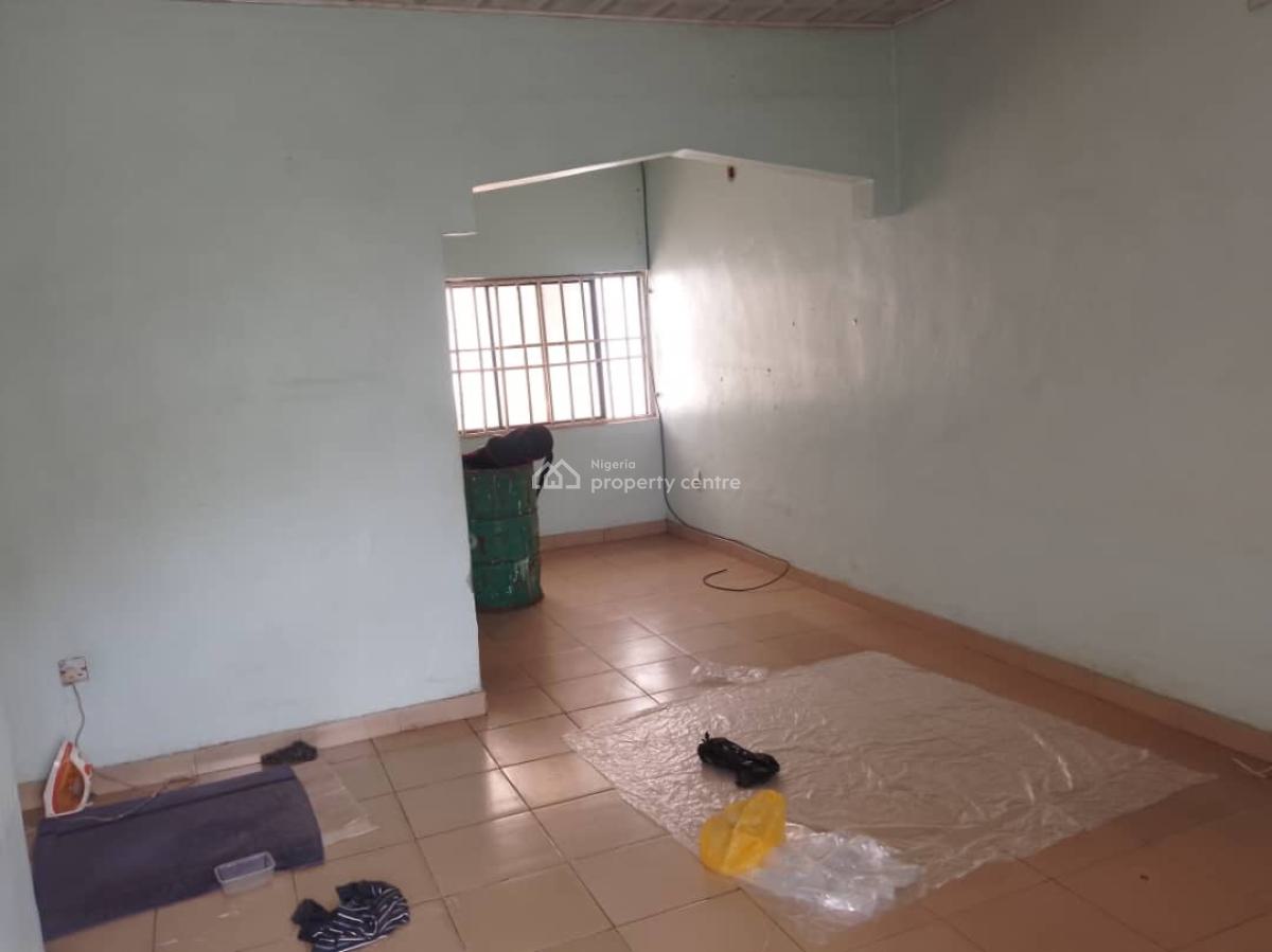Excellent 2 Bedroom Apartment, 1st Avenue, Gwarinpa, Abuja, Flat / Apartment for Rent