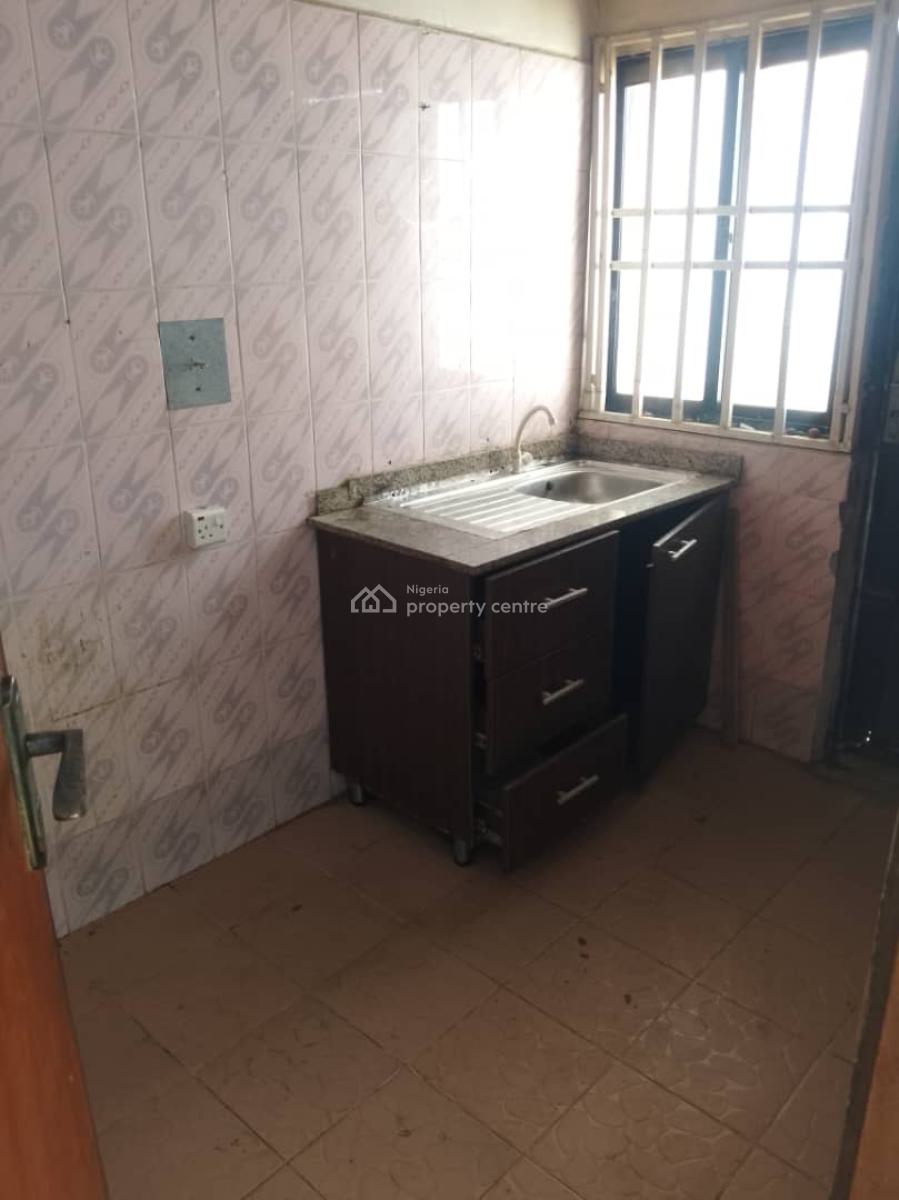 Excellent 2 Bedroom Apartment, 1st Avenue, Gwarinpa, Abuja, Flat / Apartment for Rent