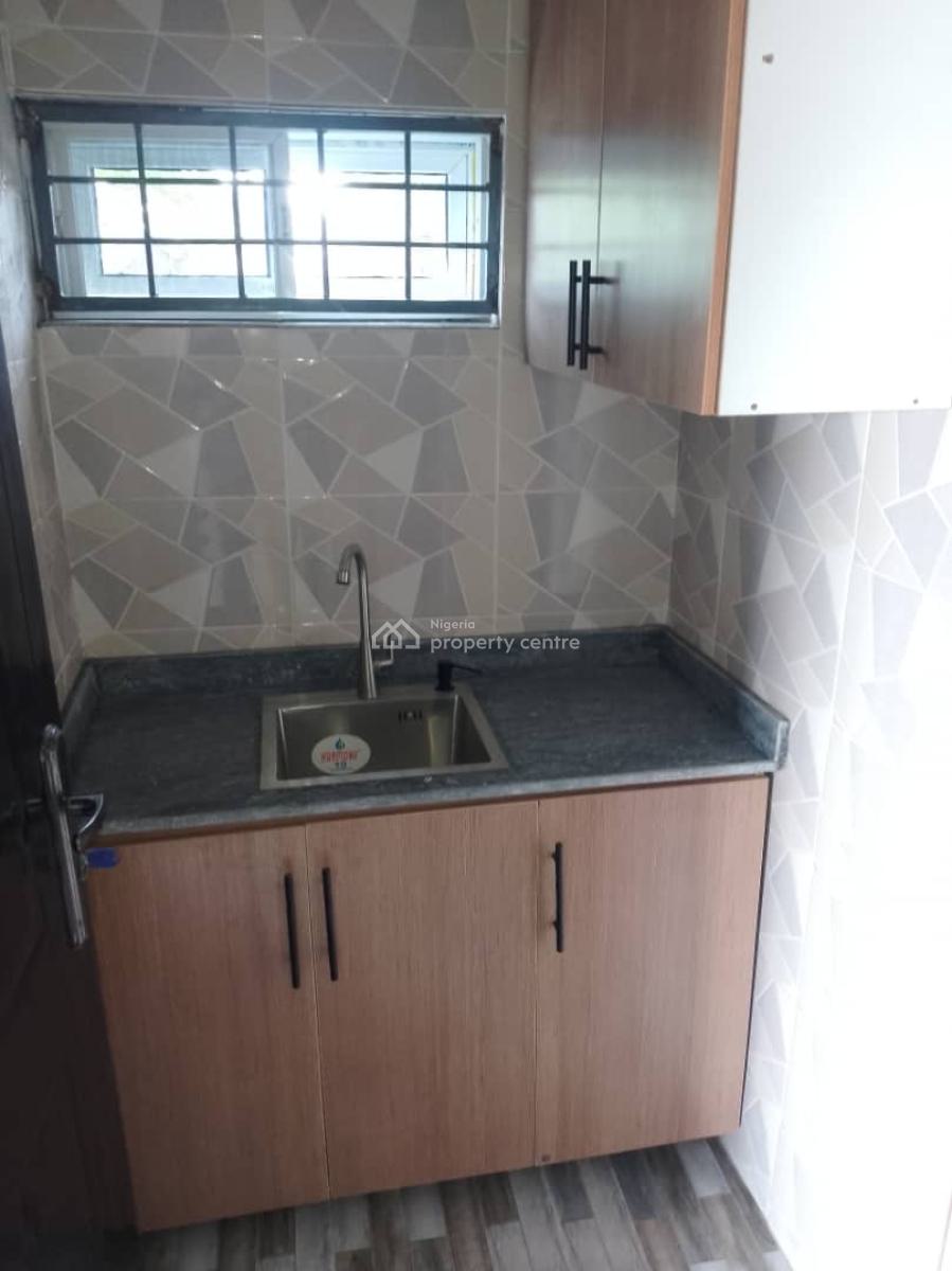 Excellent 2 Bedroom Apartment, 1st Avenue, Gwarinpa, Abuja, Flat / Apartment for Rent
