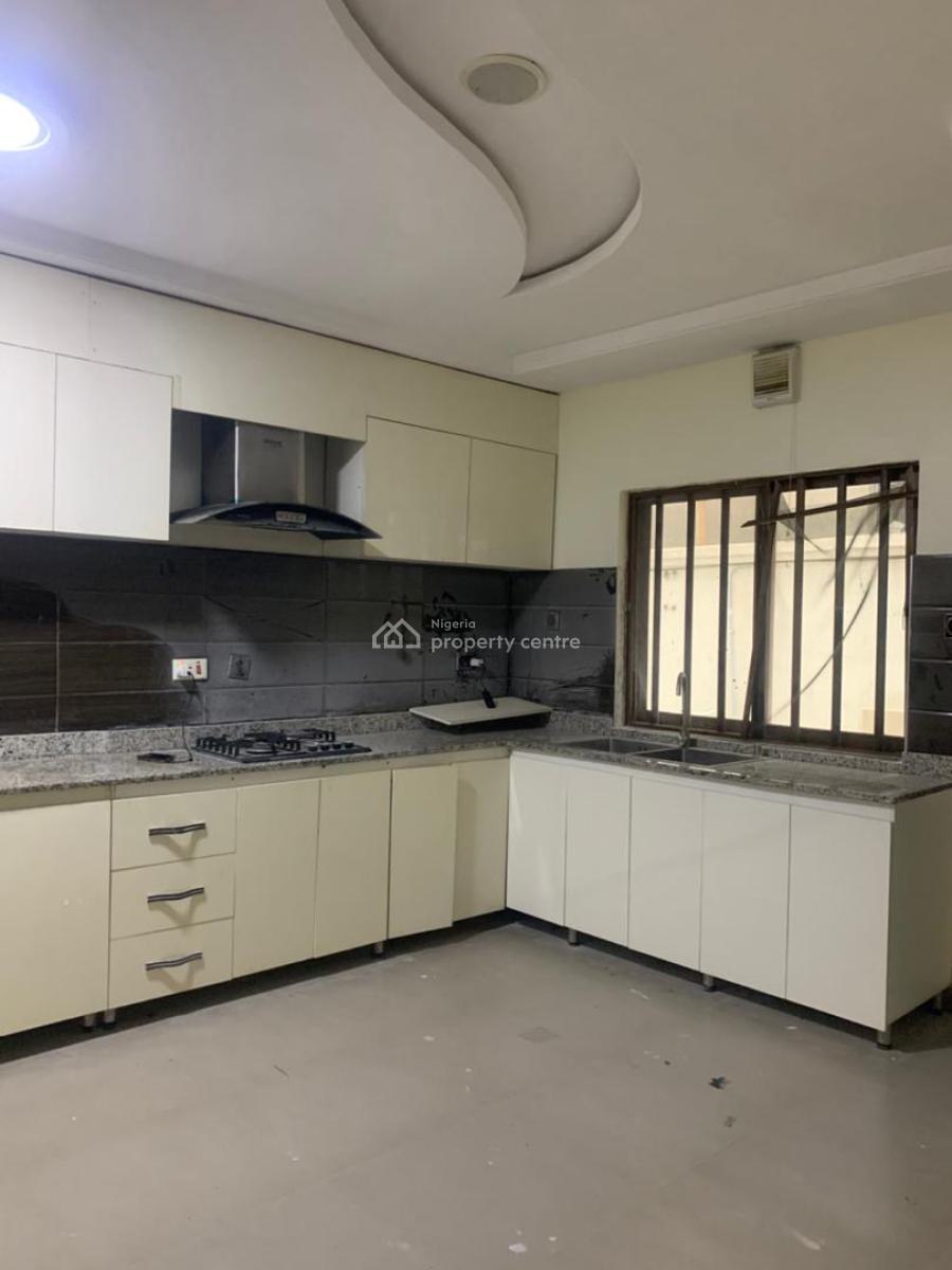 Decent 3 Bedroom Apartment Within a Nice Neighborhood, Orchid Road, Lekki, Lagos, Flat / Apartment for Rent