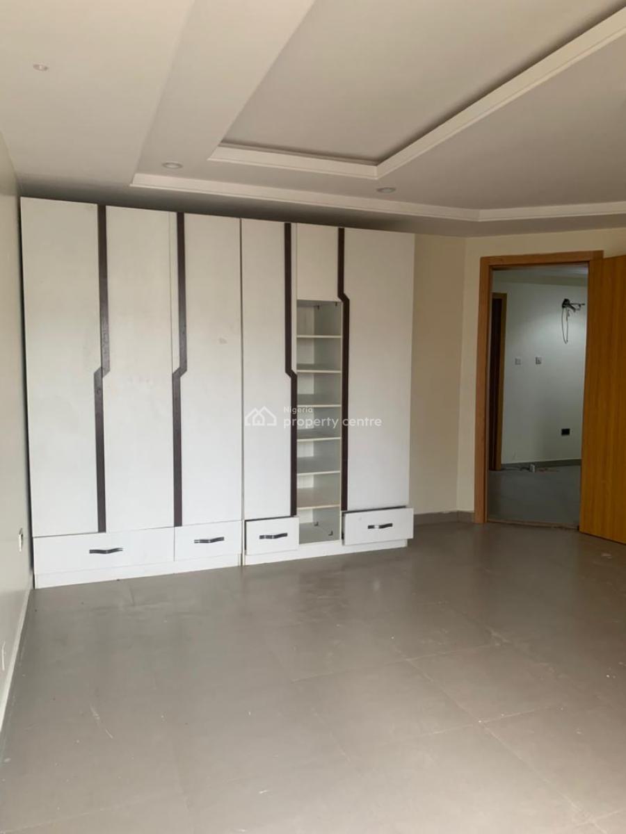 Decent 3 Bedroom Apartment Within a Nice Neighborhood, Orchid Road, Lekki, Lagos, Flat / Apartment for Rent