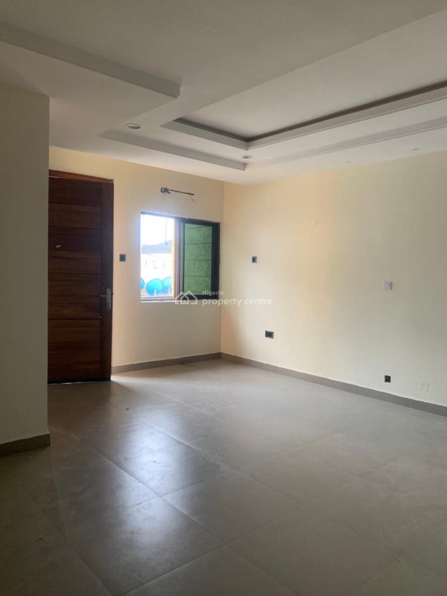 Decent 3 Bedroom Apartment Within a Nice Neighborhood, Orchid Road, Lekki, Lagos, Flat / Apartment for Rent