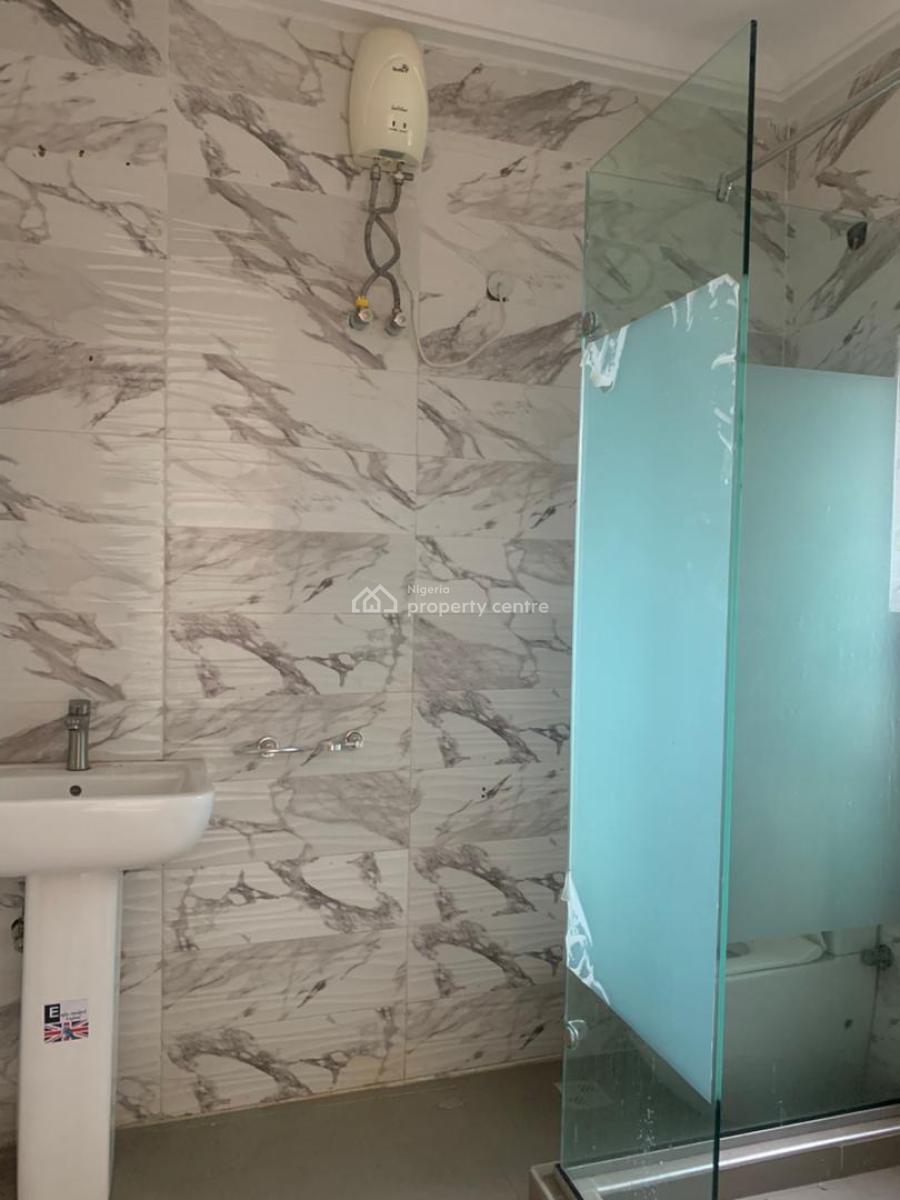 Decent 3 Bedroom Apartment Within a Nice Neighborhood, Orchid Road, Lekki, Lagos, Flat / Apartment for Rent