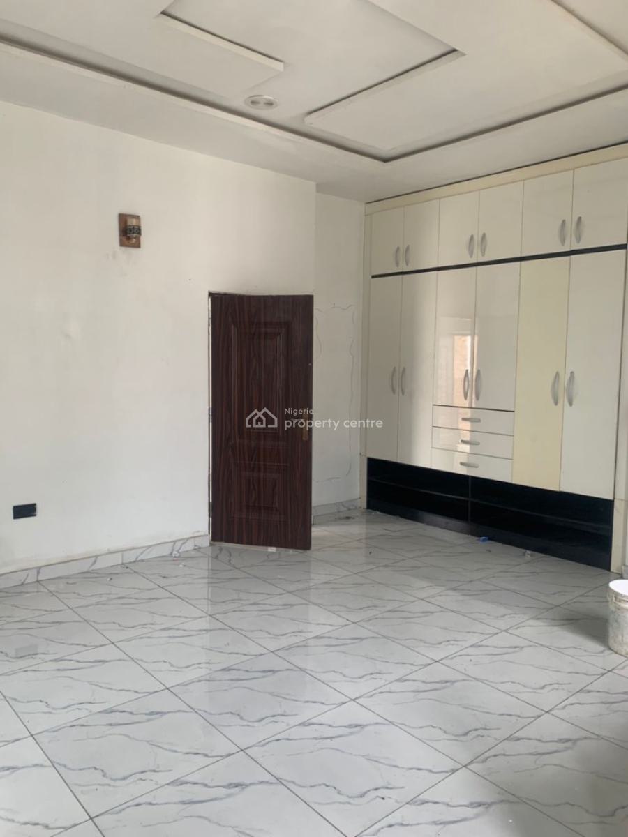 Lovely Serviced 4 Bedroom Terrace Duplex Within a Nice Neighborhood, Orchid Road, Lekki, Lagos, Terraced Duplex for Rent