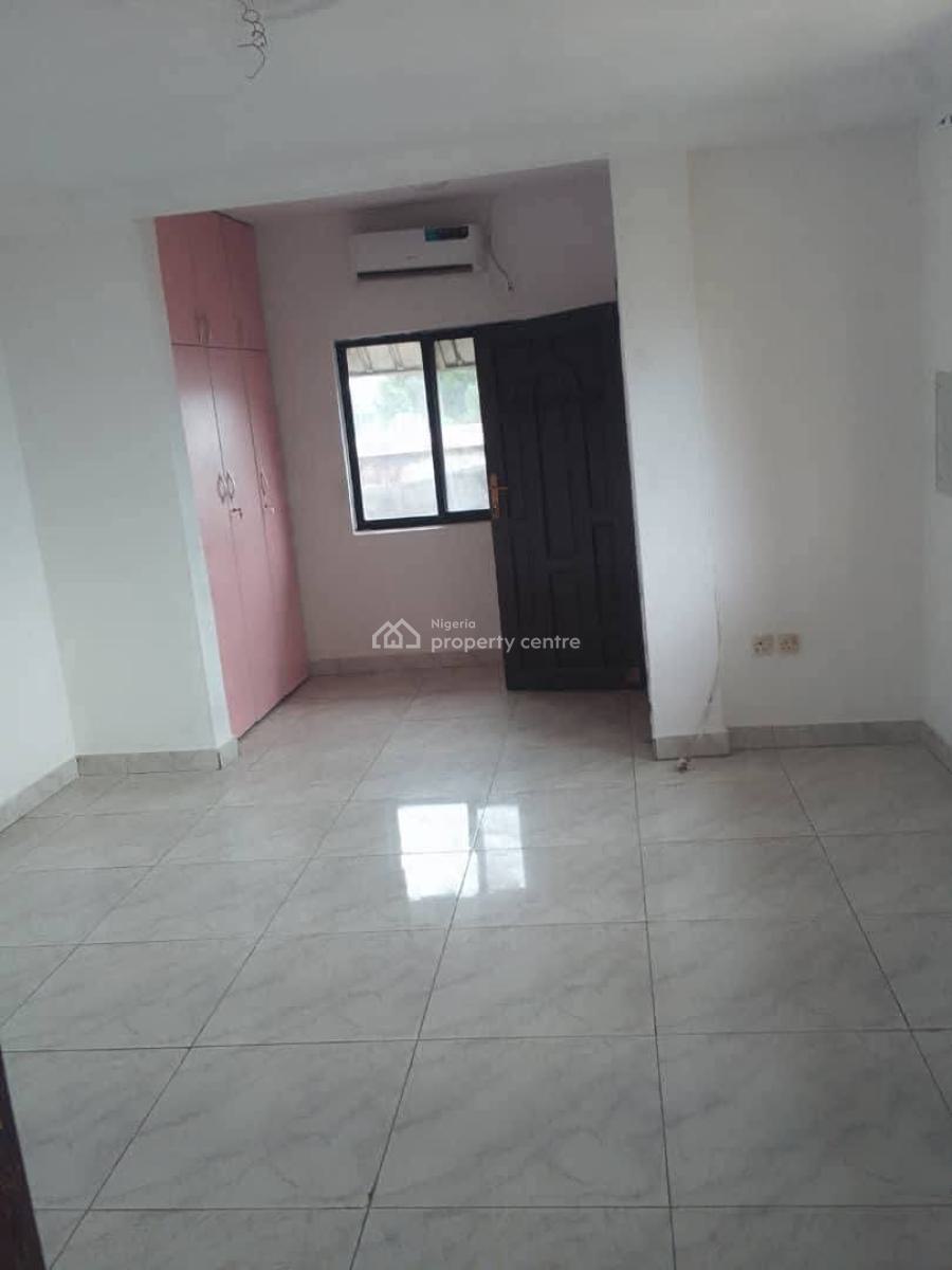 a Well Maintained 3 Bedroom Serviced Flat, Ikeja Gra, Ikeja, Lagos, Flat / Apartment for Rent