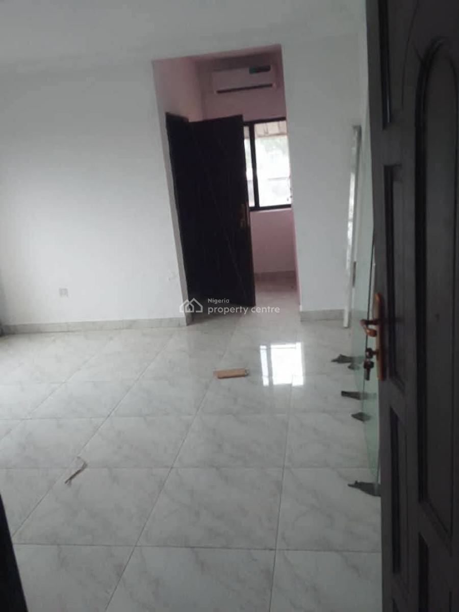 a Well Maintained 3 Bedroom Serviced Flat, Ikeja Gra, Ikeja, Lagos, Flat / Apartment for Rent