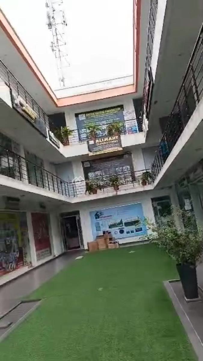 Corporate Shop on 23 Road Festac, 23 Road Festac Town Lagos, Amuwo Odofin, Lagos, Shop for Rent