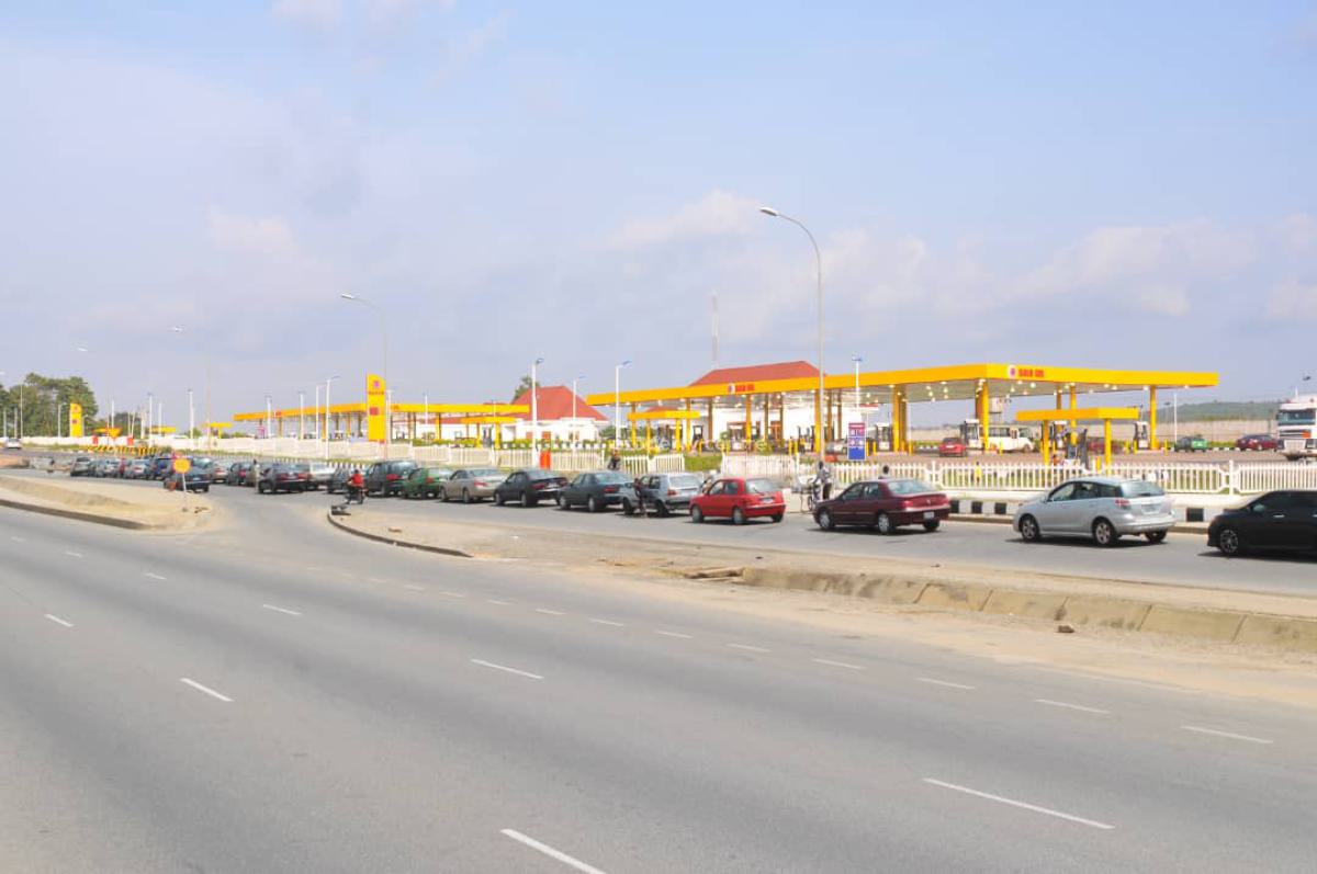 Newly Built Super Mega Filling Station, Airport Road, Lugbe District, Abuja, Filling Station for Sale