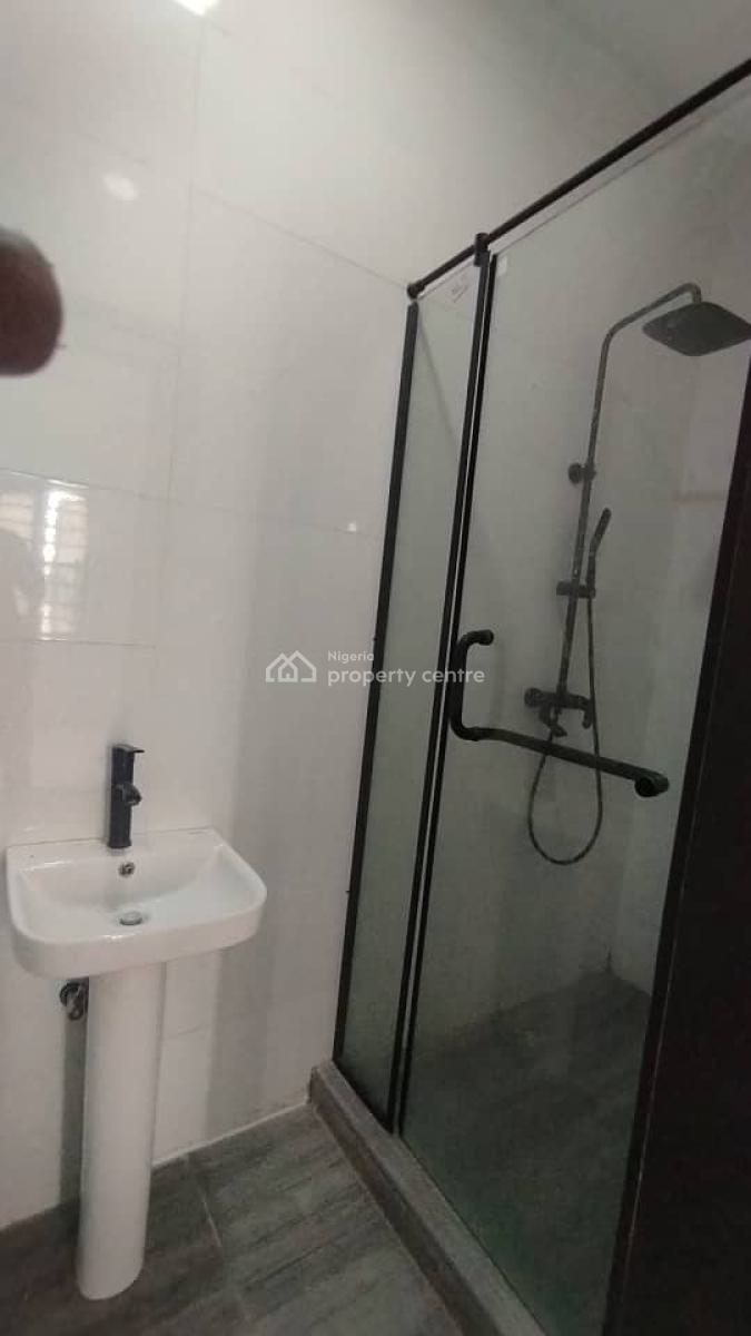 Newly Built Self Serviced 2 Bedroom Apartment with Bq, Off Admiralty Way, Lekki Phase 1, Lekki, Lagos, Flat / Apartment for Rent