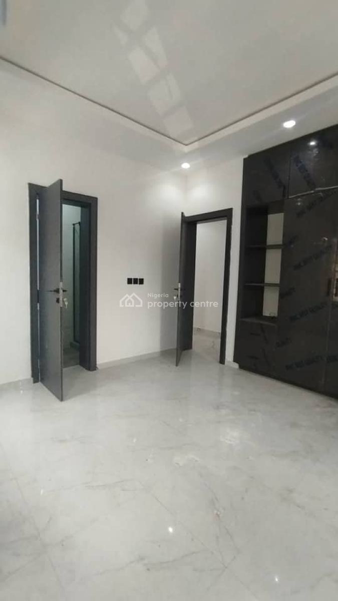 Newly Built Self Serviced 2 Bedroom Apartment with Bq, Off Admiralty Way, Lekki Phase 1, Lekki, Lagos, Flat / Apartment for Rent