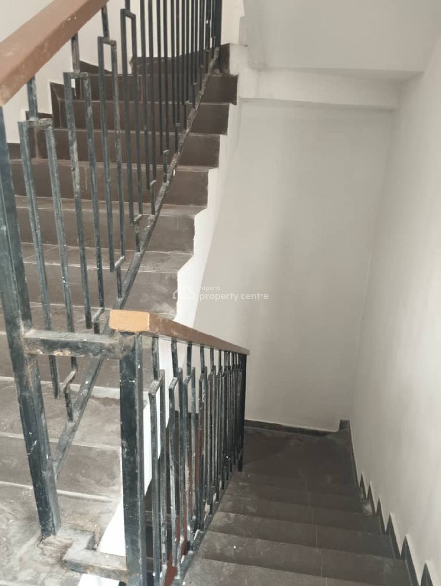 Newly Built Self Serviced 2 Bedroom Apartment with Bq, Off Admiralty Way, Lekki Phase 1, Lekki, Lagos, Flat / Apartment for Rent