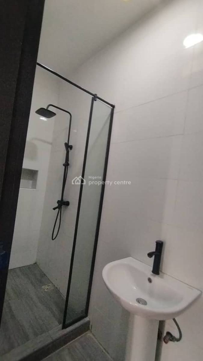 Newly Built Self Serviced 2 Bedroom Apartment with Bq, Off Admiralty Way, Lekki Phase 1, Lekki, Lagos, Flat / Apartment for Rent