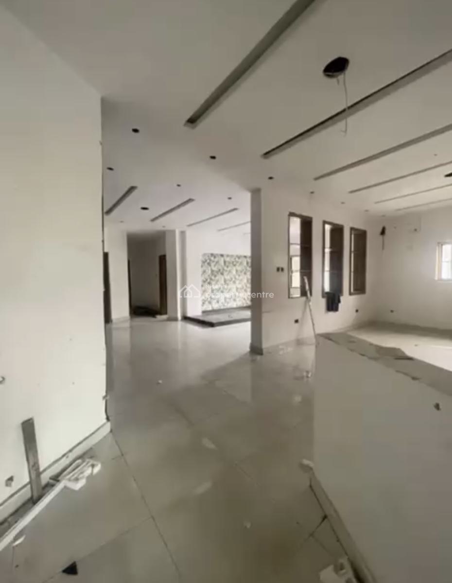 a Standard, Exquisite 4-in-1 Shop Space, Lekki Phase 1, Lekki, Lagos, Shop for Rent