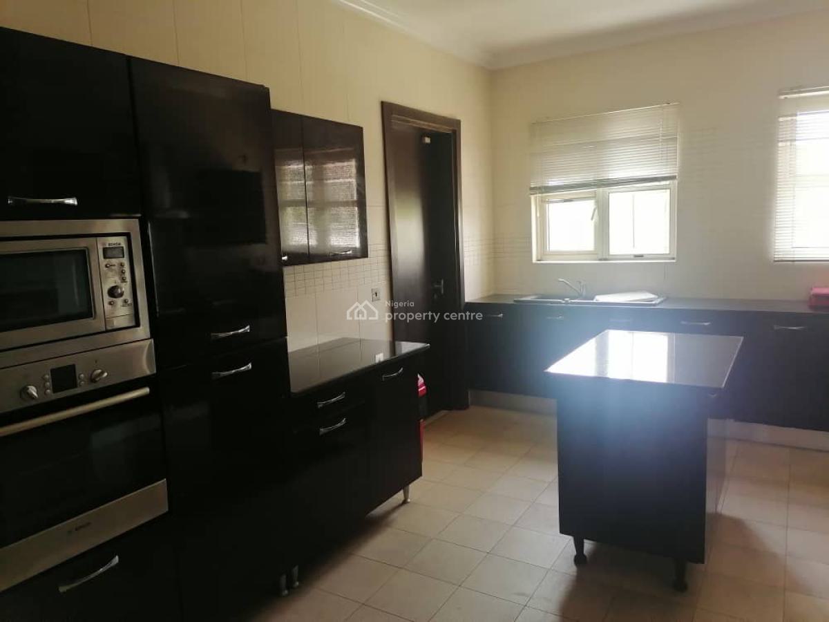 3 Bedroom Furnished Flat, Off Second Avenue, Old Ikoyi, Ikoyi, Lagos, Flat / Apartment for Rent