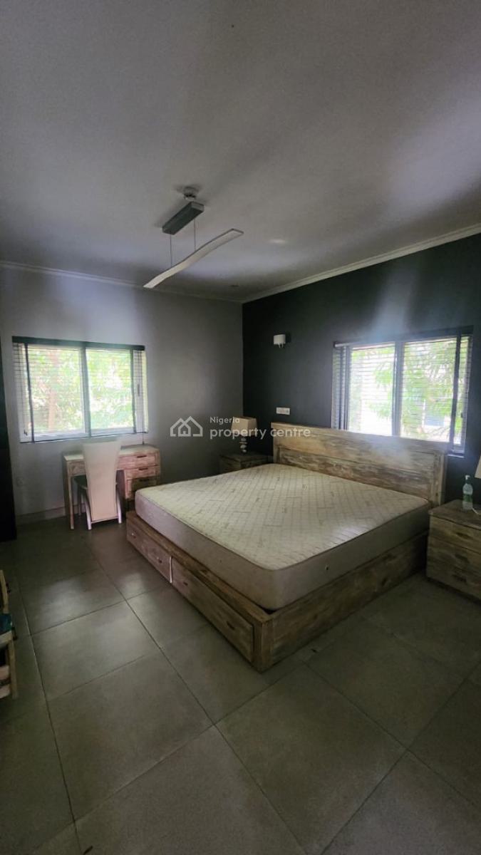 Spacious 3 Bedroom Flat with Bq, Old Ikoyi, Ikoyi, Lagos, Flat / Apartment for Rent