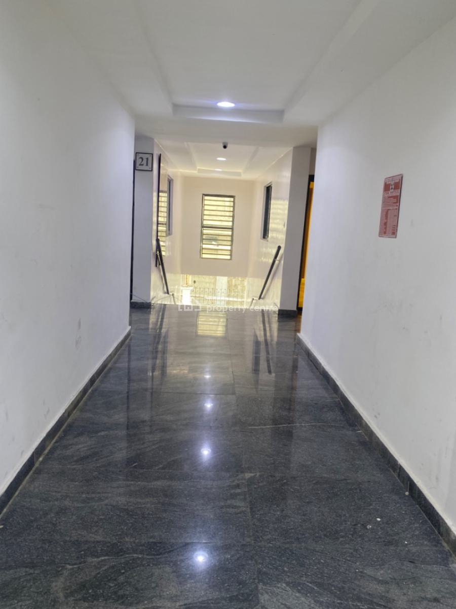 33 Square Meters Office Space/ Serviced (mall), Phase One Lekki, Lekki Phase 1, Lekki, Lagos, Plaza / Complex / Mall for Rent