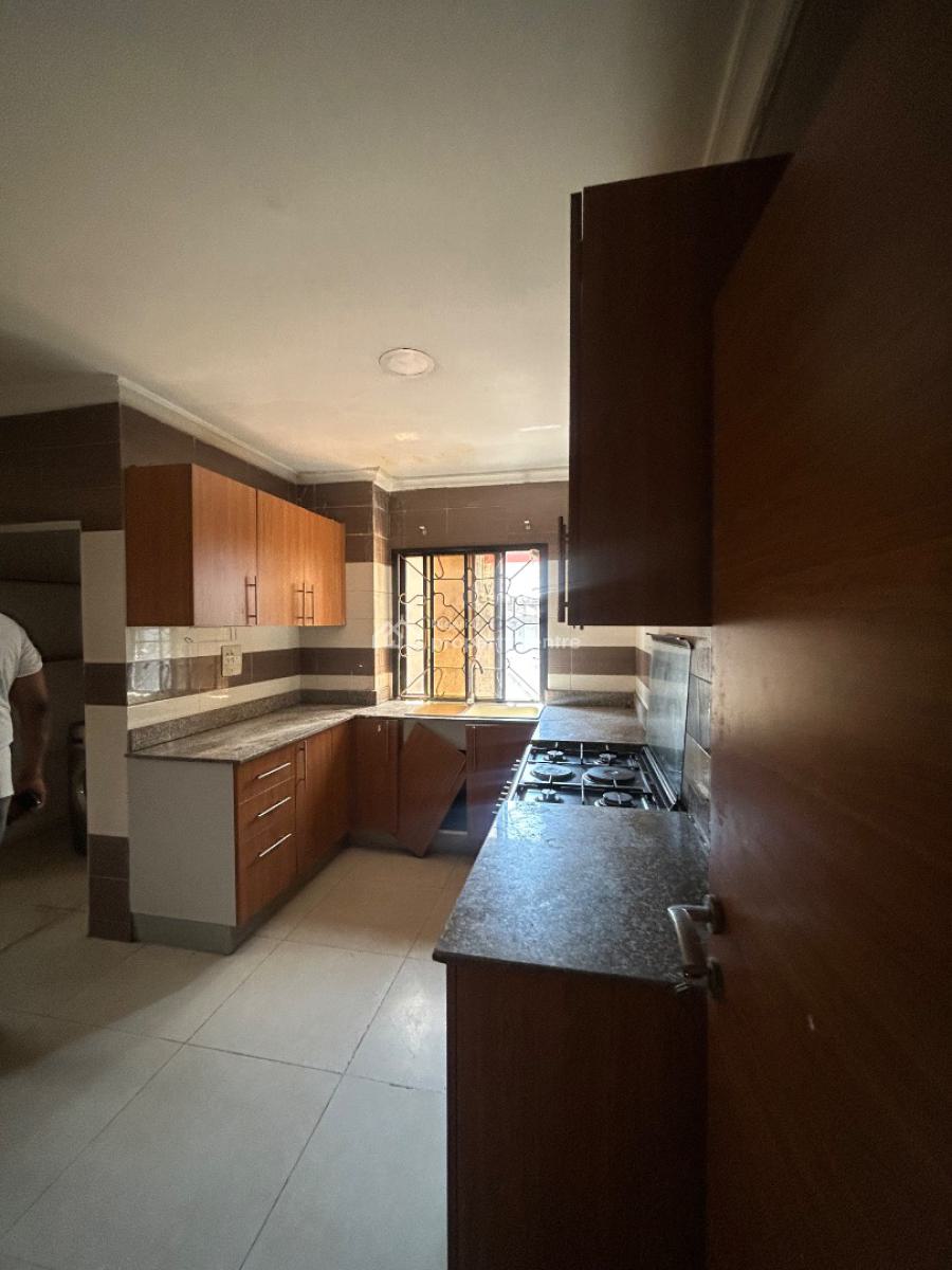 Large Unfurnished 3 Bedroom, Old Ikoyi, Ikoyi, Lagos, Flat / Apartment for Rent