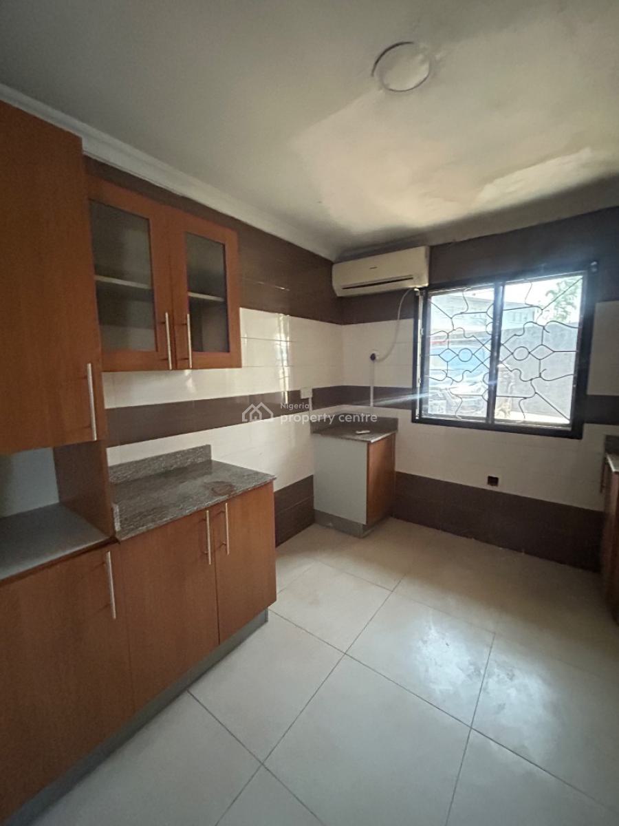 Large Unfurnished 3 Bedroom, Old Ikoyi, Ikoyi, Lagos, Flat / Apartment for Rent
