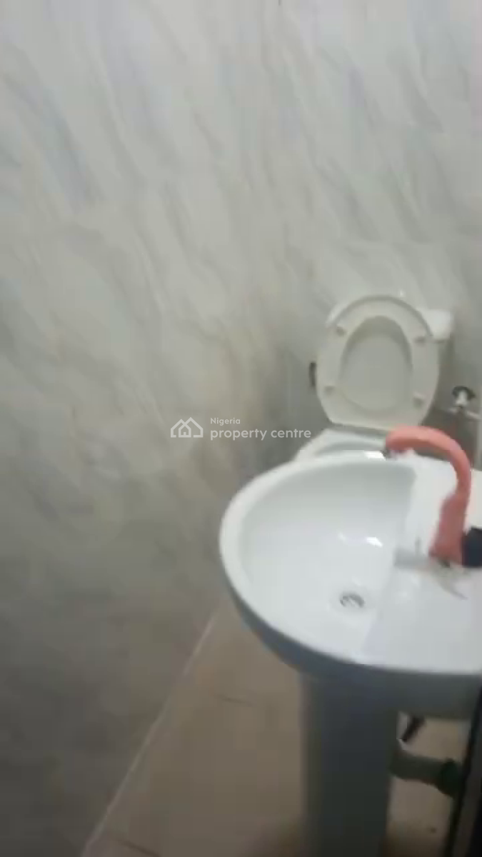 Luxury 2 Bedroom Flat, Mafoluku, Oshodi, Lagos, Flat / Apartment for Rent