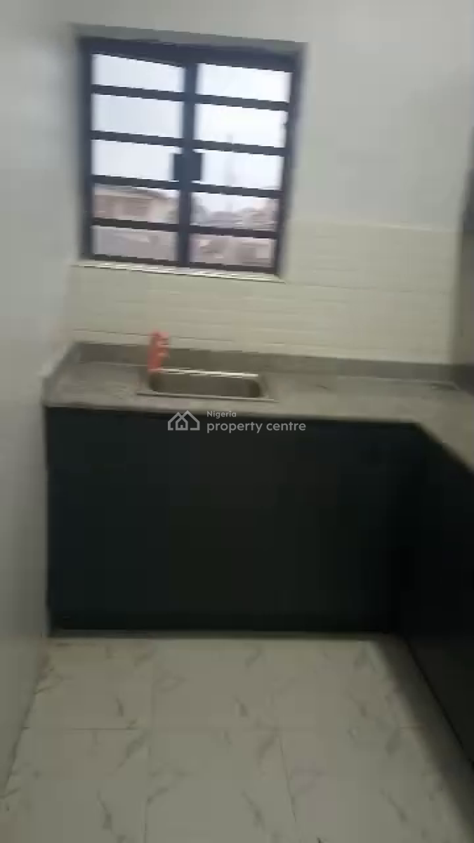 Luxury 2 Bedroom Flat, Mafoluku, Oshodi, Lagos, Flat / Apartment for Rent