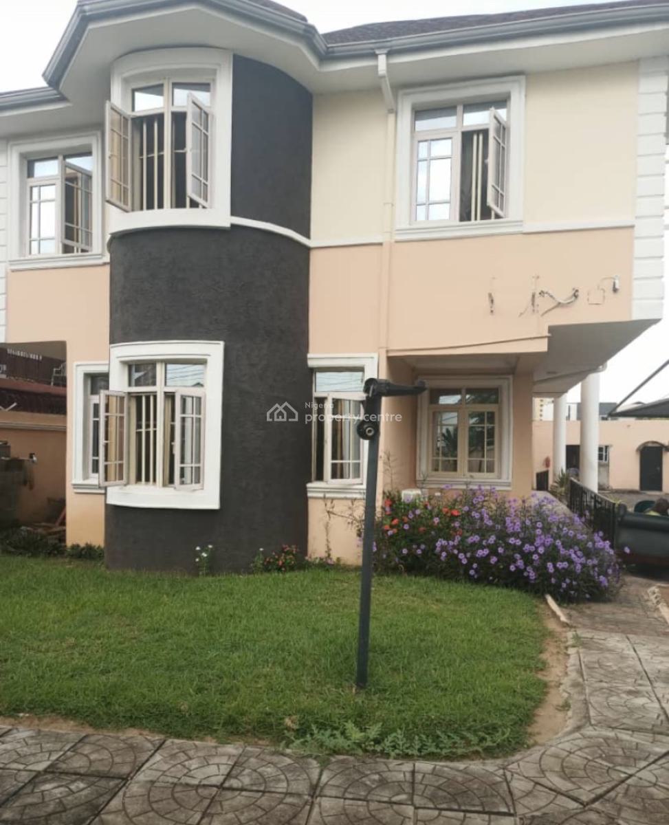 Well Maintained 5 Bedroom Detached + Mini Flat Bq, Lekki Phase 1, Lekki, Lagos, House for Sale