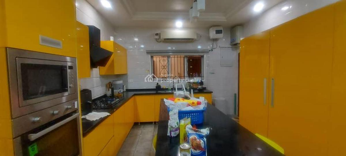 Exquisite Fully Serviced 3 Bedroom Apartment with Bq, Off Bourdillon Road, Old Ikoyi, Ikoyi, Lagos, Block of Flats for Sale