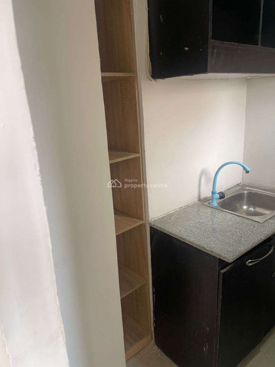 Executive Serviced 1 Bedroom Apartment in a Good and Secured Environs, Lekki Phase 1, Lekki, Lagos, Mini Flat (room and Parlour) for Rent