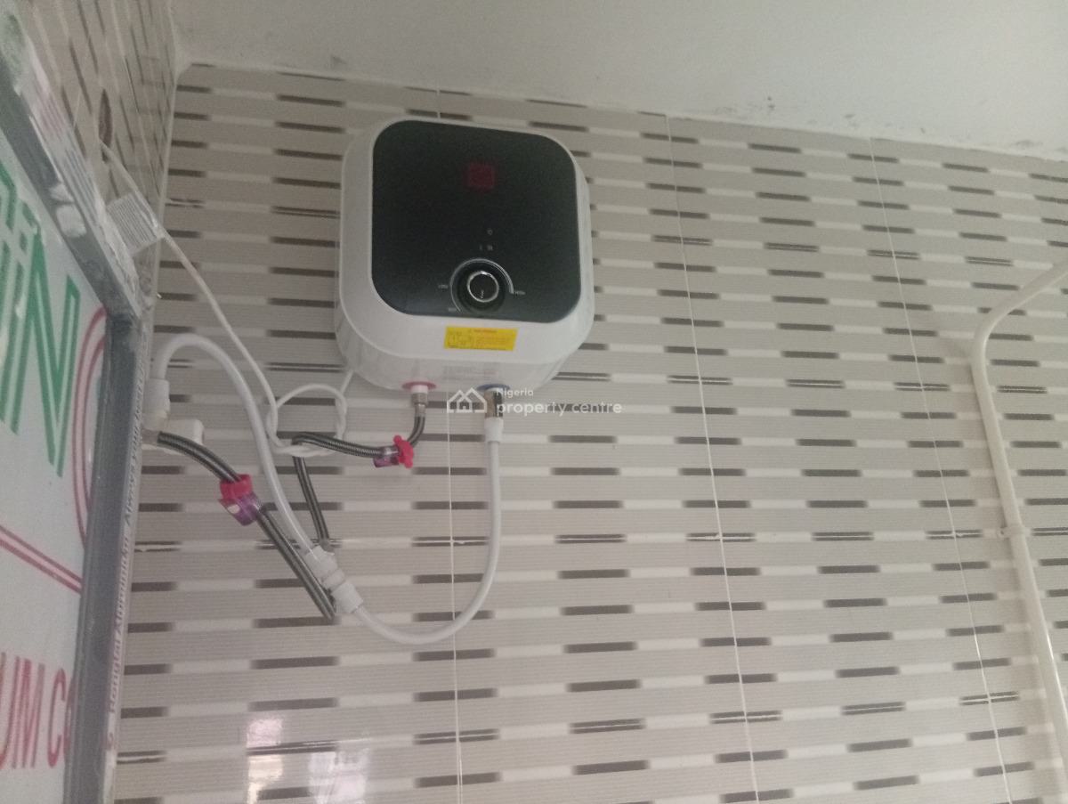 2 Bedroom Flat, Off Jehovah Witness Road Elemoro, Bogije, Ibeju Lekki, Lagos, House for Rent