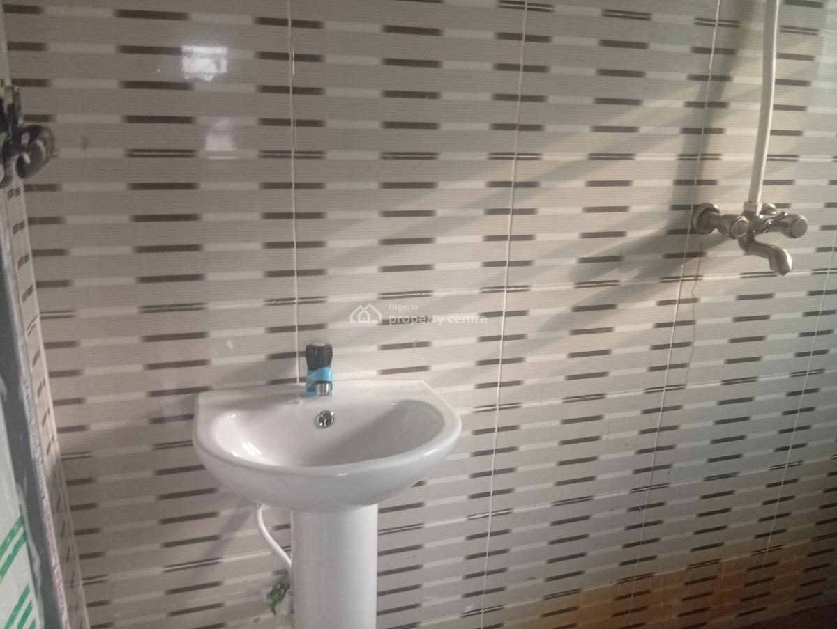 2 Bedroom Flat, Off Jehovah Witness Road Elemoro, Bogije, Ibeju Lekki, Lagos, House for Rent
