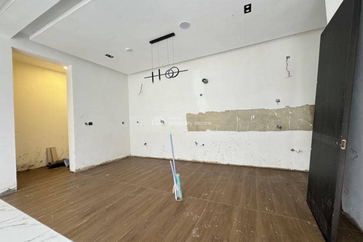 3 Bedroom Flat with Swimming Pool, Gym and Boys Quarter. Off -plan, Lekki Phase 1, Lekki, Lagos, Flat / Apartment for Sale