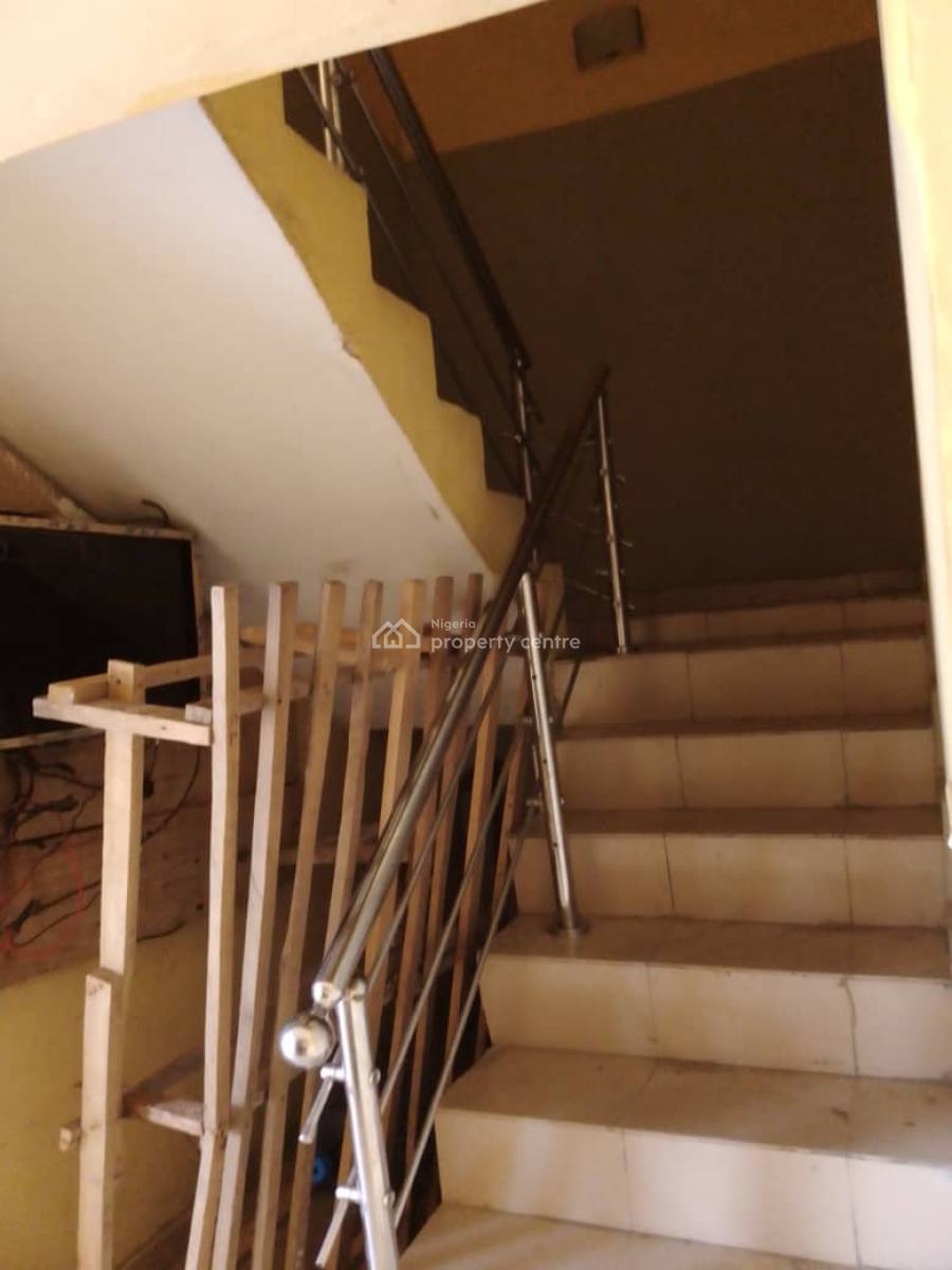 Room and Palour Self, Victory Villa Estate Abijoh Gra, Abijo, Lekki, Lagos, Mini Flat (room and Parlour) for Rent