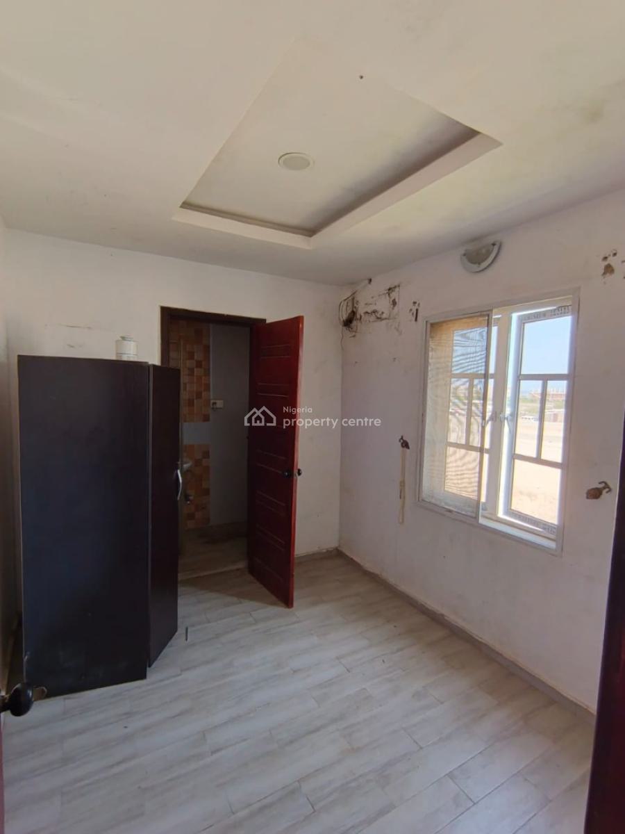 Luxury Mini Flat (room and Parlor) Penthouse with 2 Toilets, Ologolo, Lekki, Lagos, Mini Flat (room and Parlour) for Rent