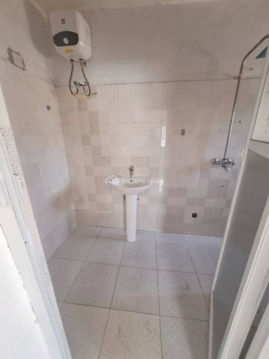 Luxury 3 Bedroom Apartment, Gra Phase 1, Magodo, Lagos, Flat / Apartment for Rent