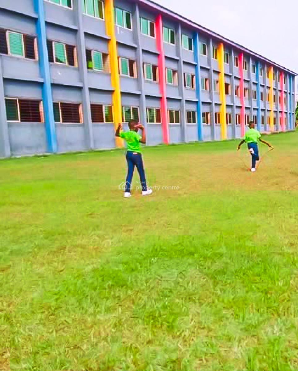 Private School with 36 Classrooms on 31.5 Plots, Okporo Road, First Artillery, Port Harcourt, Rivers, School for Sale