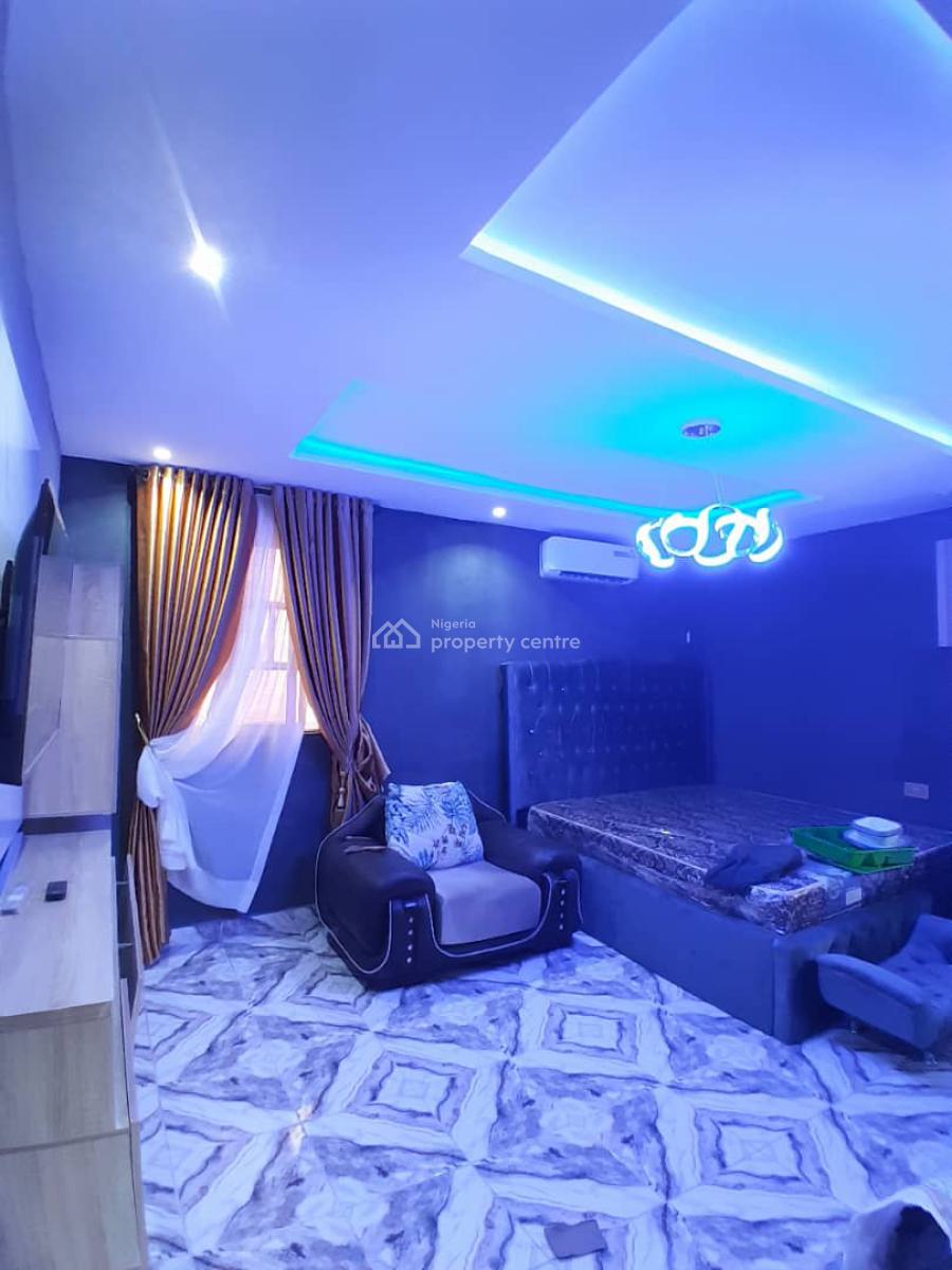 Studio Apartment, Babashola Str, Off Aborishade, Lawanson, Surulere, Lagos, Self Contain (single Rooms) Short Let
