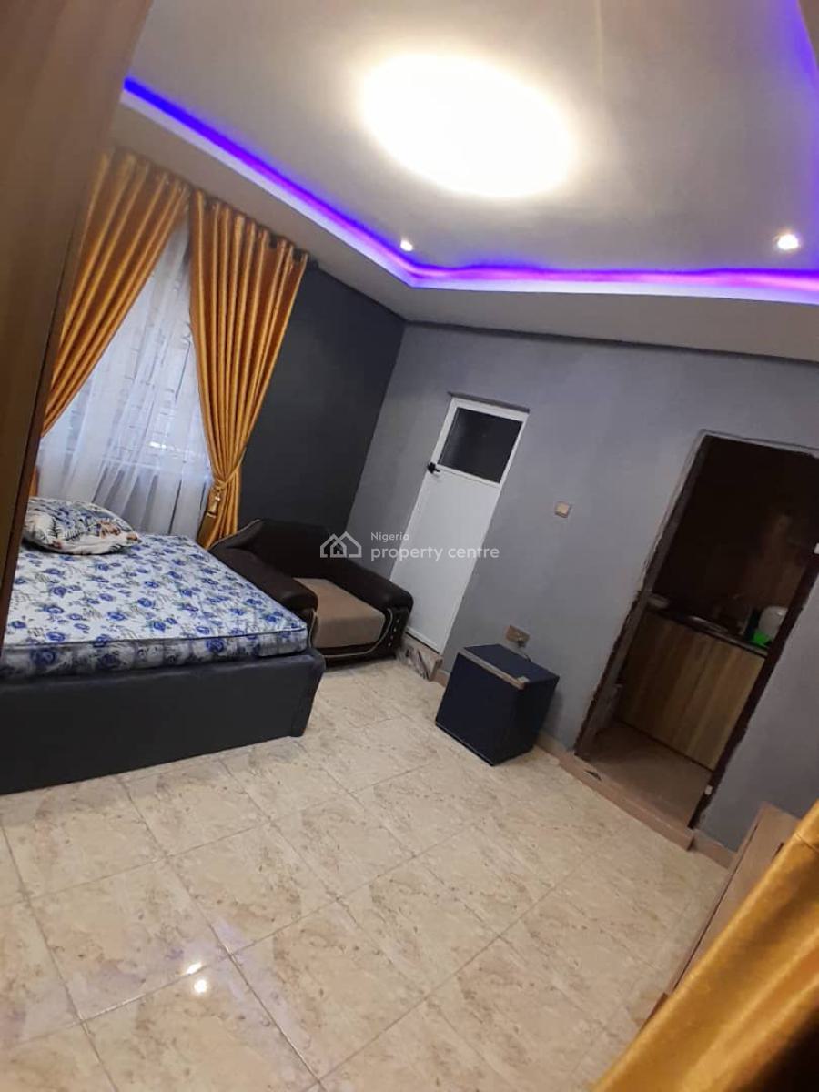 Studio Apartment, Babashola Str, Off Aborishade, Lawanson, Surulere, Lagos, Self Contain (single Rooms) Short Let