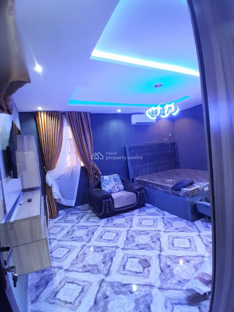 Studio Apartment, Babashola Str, Off Aborishade, Lawanson, Surulere, Lagos, Self Contain (single Rooms) Short Let
