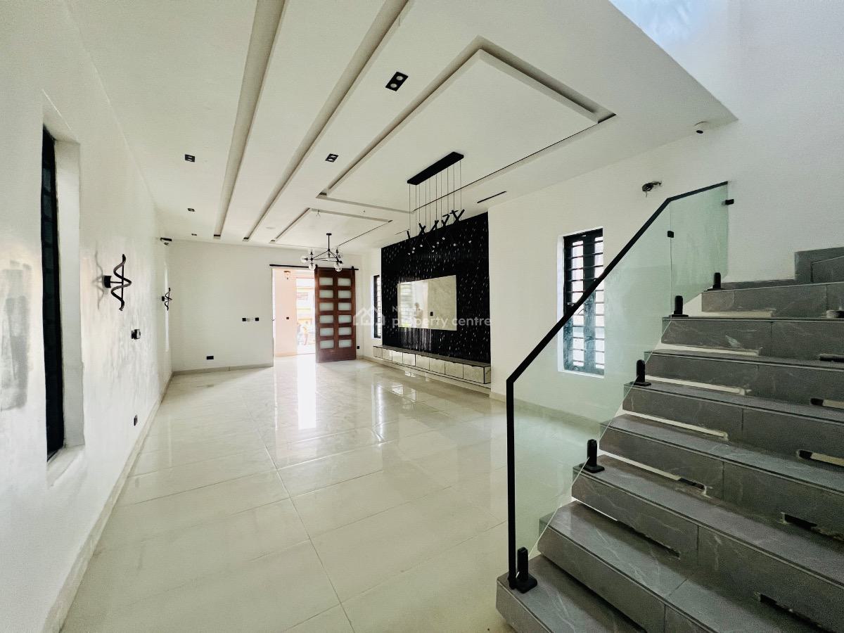 Five Bedroom Duplex with Swimming Pool in a Prime Location, a Prime Location in Idado Lekki Lagos, Idado, Lekki, Lagos, Detached Duplex for Sale