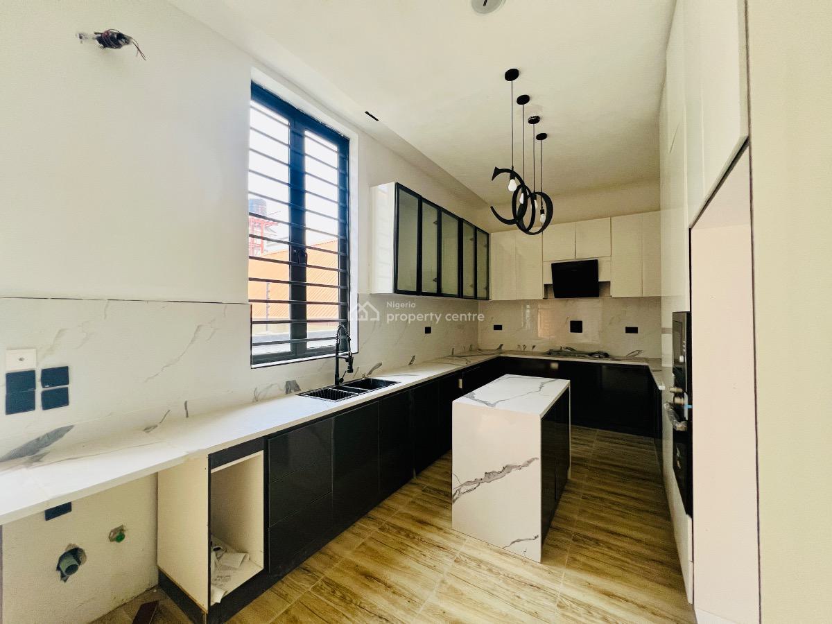 Five Bedroom Duplex with Swimming Pool in a Prime Location, a Prime Location in Idado Lekki Lagos, Idado, Lekki, Lagos, Detached Duplex for Sale