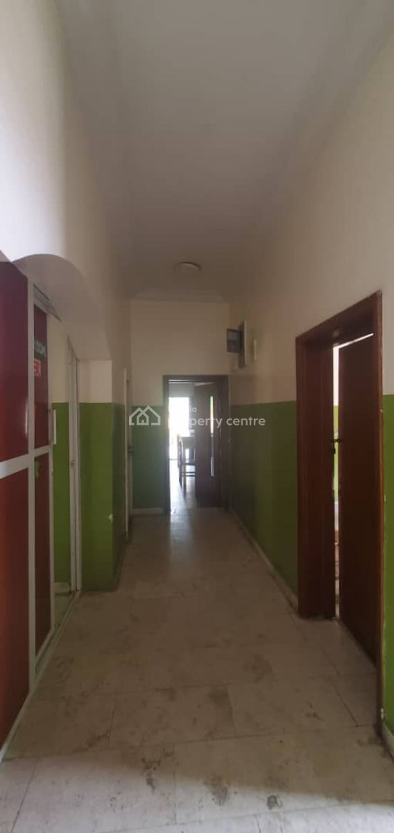 Spacious 5bedroom with Pool & 2 Room Bq, Lekki Phase 1, Lekki, Lagos, Detached Duplex for Rent