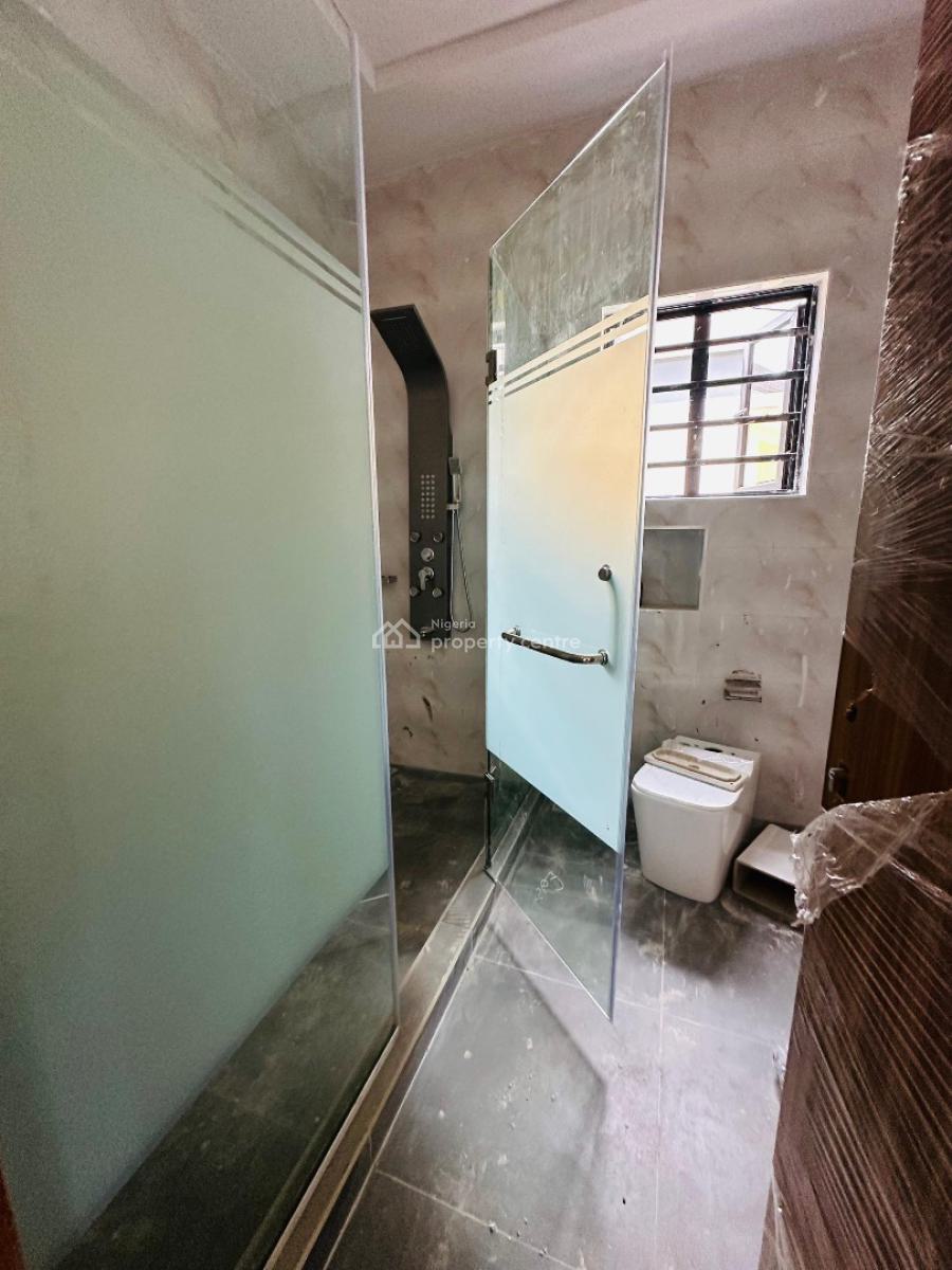 Spaciously Built 5 Bedroom Fully Detached Duplex with Bq, Gra Phase 2, Magodo, Lagos, Detached Duplex for Sale
