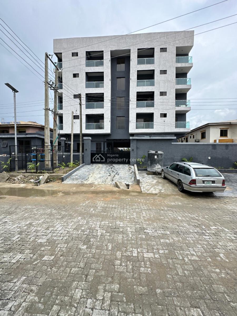 Spacious 2 Bedroom Apartment with Elevator, Pool and Gym., Lekki Phase 1, Lekki, Lagos, Flat / Apartment for Sale