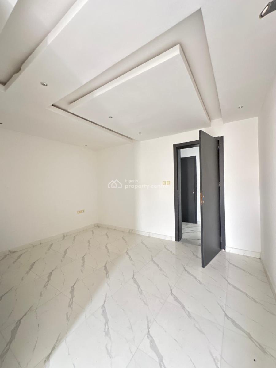 Spacious 2 Bedroom Apartment with Elevator, Pool and Gym., Lekki Phase 1, Lekki, Lagos, Flat / Apartment for Sale