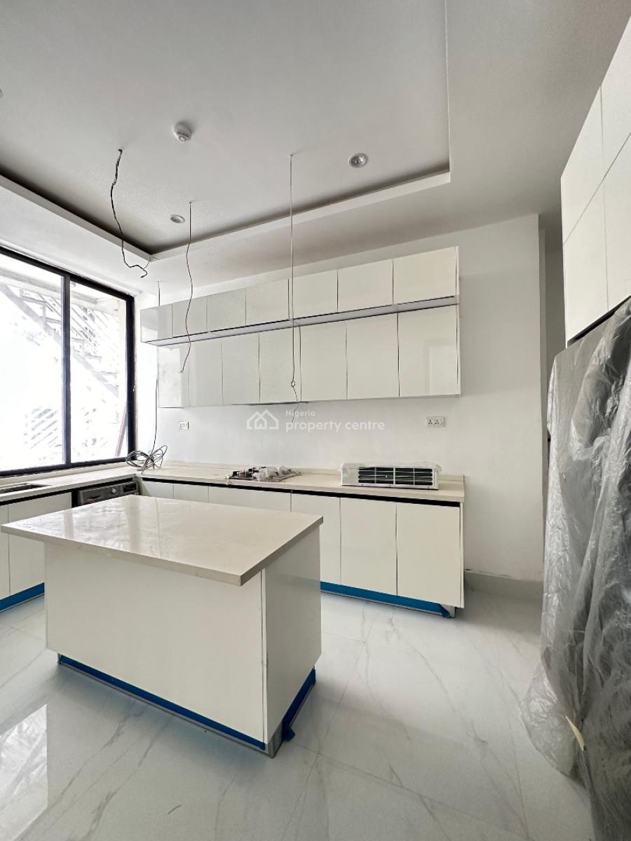 Exquisite 3 Bedroom Apartment with Swimming Pool and Gym, Lekki Phase 1, Lekki, Lagos, Flat / Apartment for Sale
