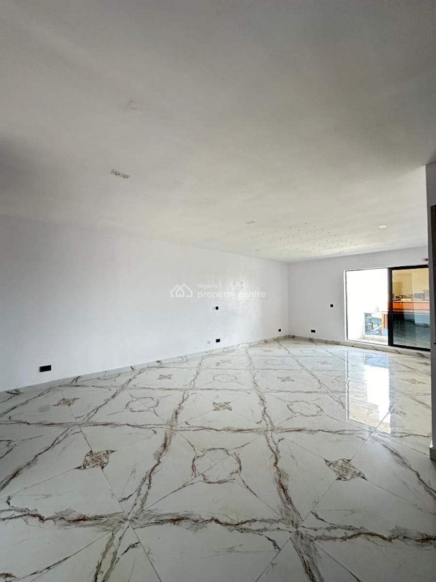 Exquisite 3 Bedroom Apartment with Bq in a Well Secured Location, Lekki Phase 1, Lekki, Lagos, Flat / Apartment for Sale