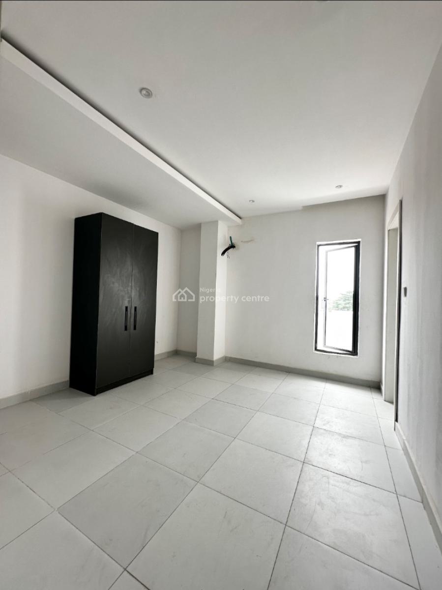 Newly About 3 Bedroom Apartment with Bq, Lekki Phase 1, Lekki, Lagos, Flat / Apartment for Rent