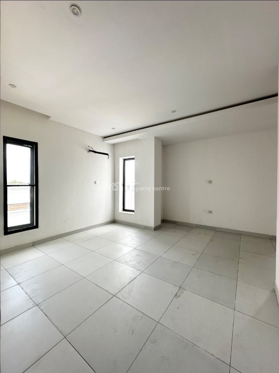 Newly About 3 Bedroom Apartment with Bq, Lekki Phase 1, Lekki, Lagos, Flat / Apartment for Rent