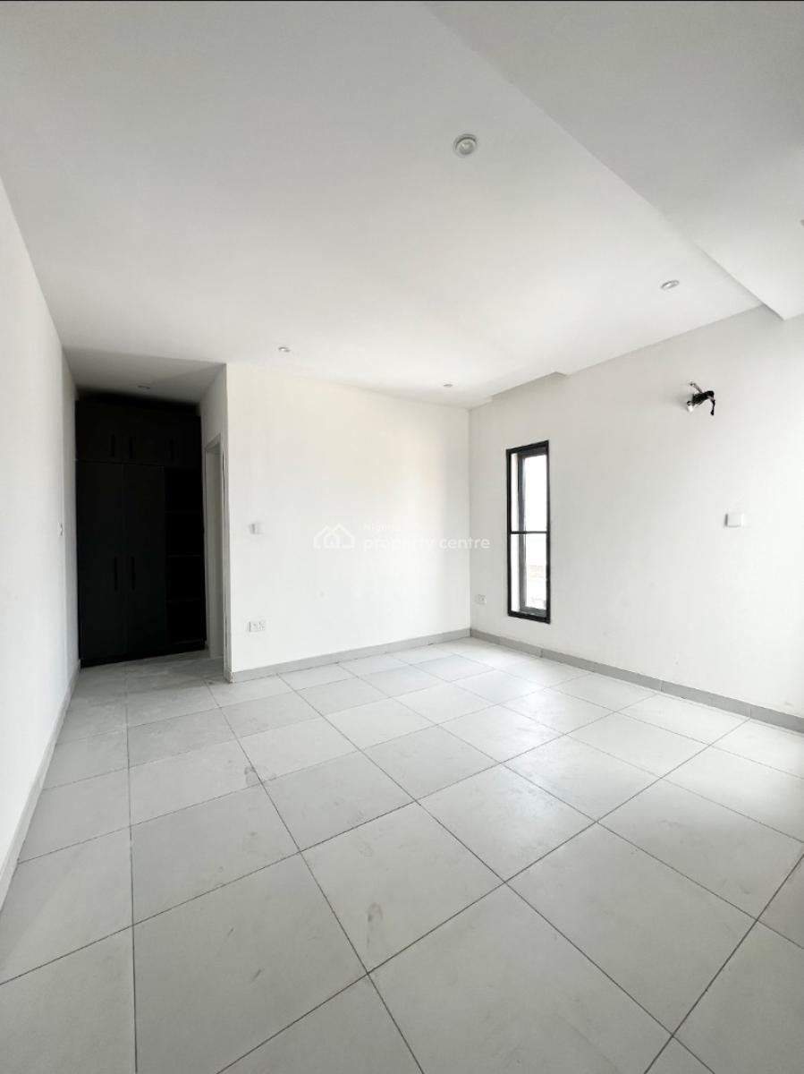 Newly About 3 Bedroom Apartment with Bq, Lekki Phase 1, Lekki, Lagos, Flat / Apartment for Rent