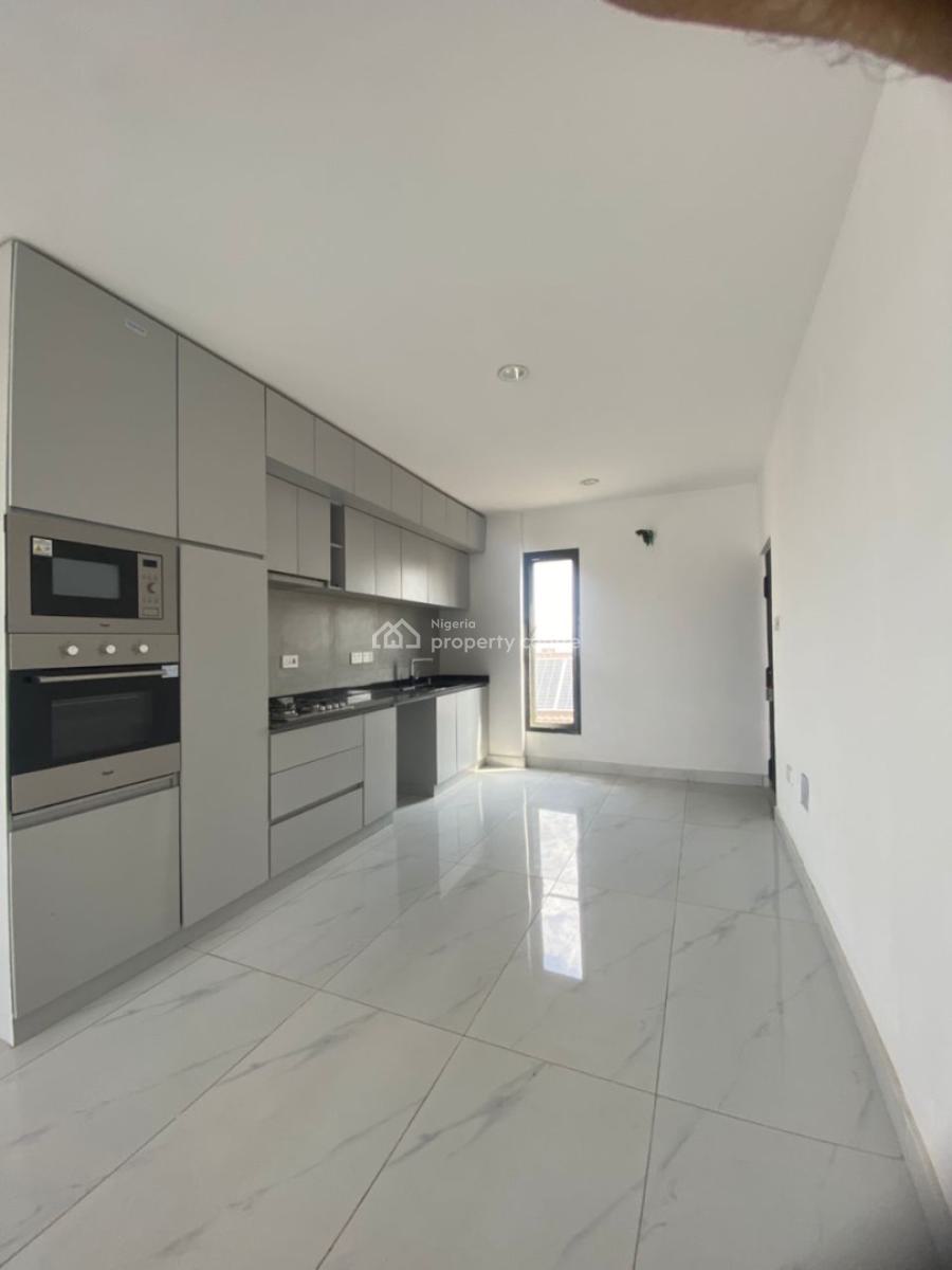 Newly About 3 Bedroom Apartment with Bq, Lekki Phase 1, Lekki, Lagos, Flat / Apartment for Rent